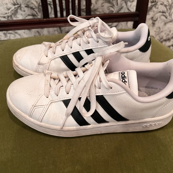 Adidas Grand Court Cloudforn Court Shoes, size 7 1/2 - Picture 3 of 6